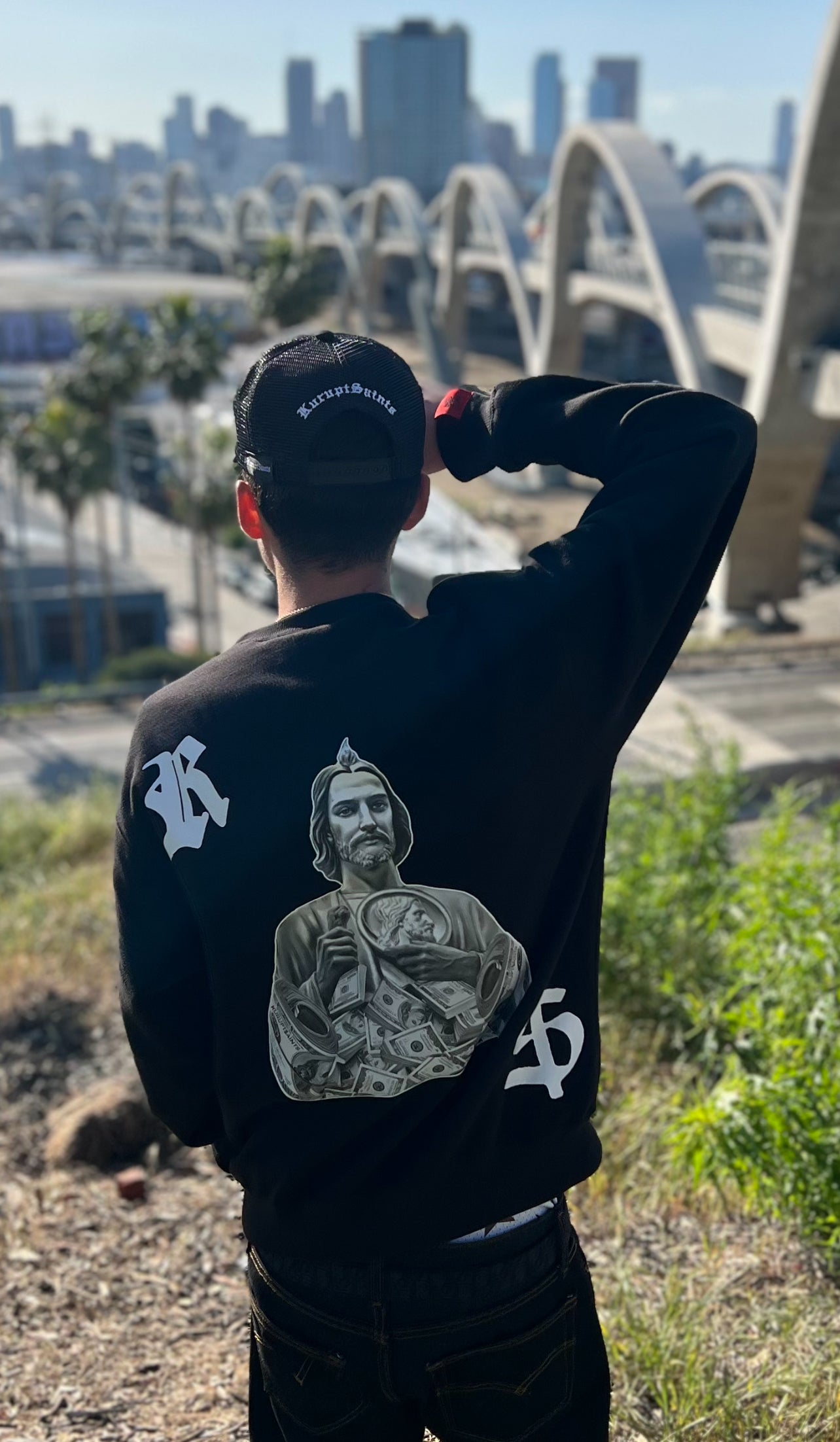 STASHING MONEY SAN JUDAS CREWNECK SWEATER - BLACK