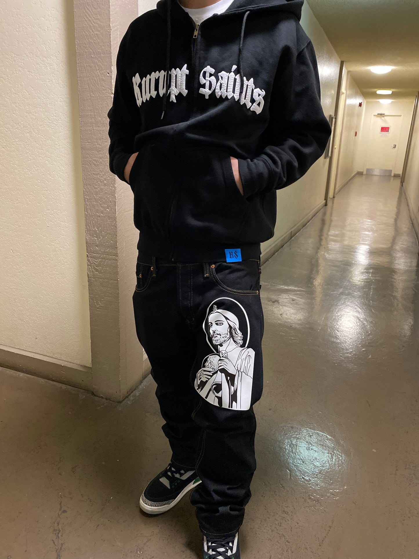 SAN JUDAS Oversized Graphic - Classic Straight Leg Style Jeans - BLACK
