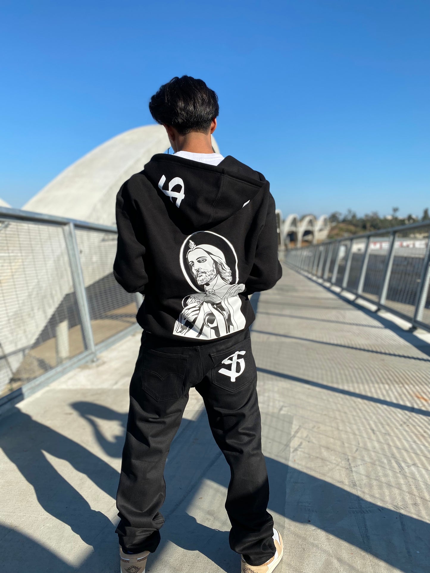 SAN JUDAS Oversized Graphic - Classic Straight Leg Style Jeans - DARK BLACK