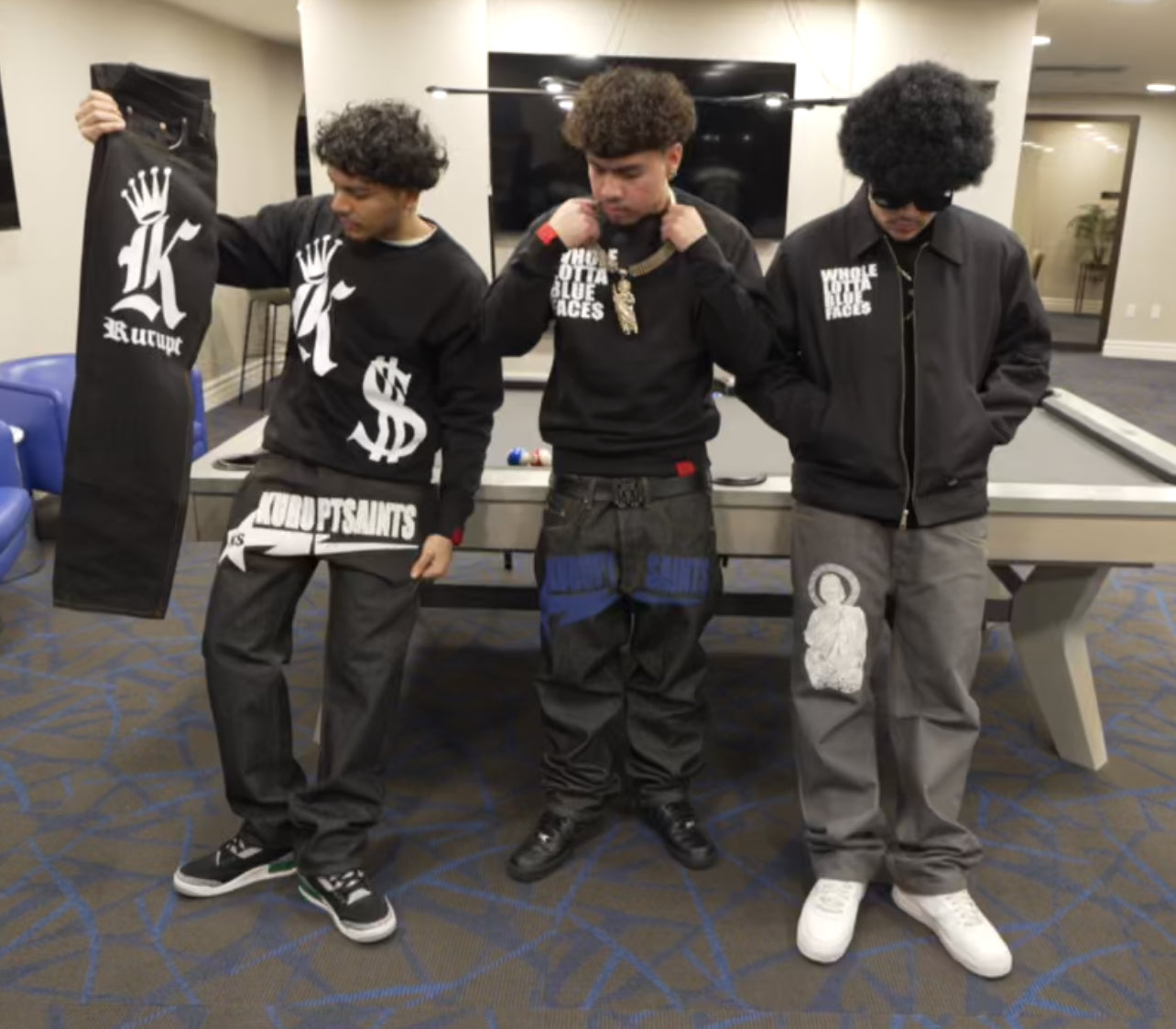 K$ LETTERING Straight Leg Style Jeans - BLACK