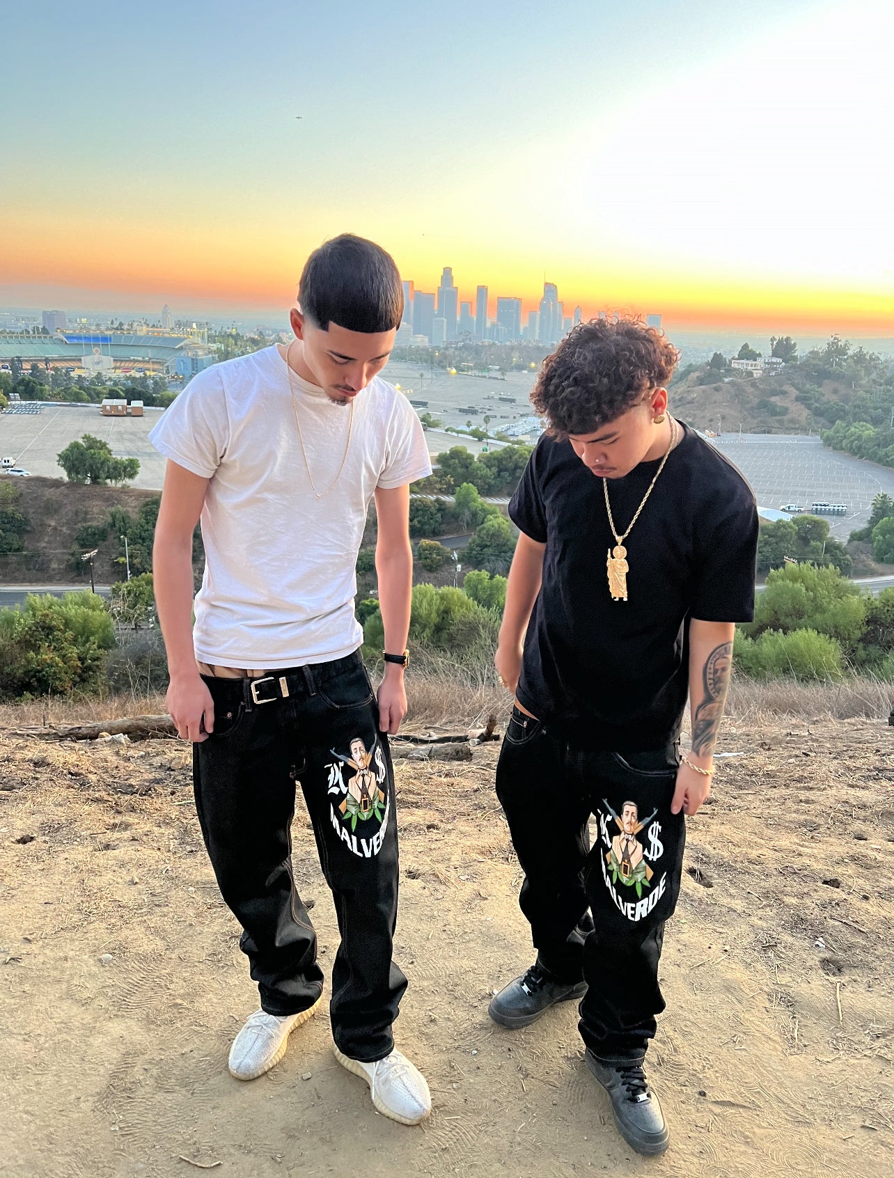 AK-47 MALVERDE - Straight Leg Style Jeans - Black (Colored Image)