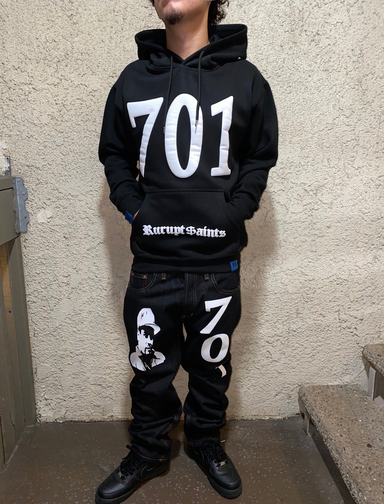 EL CHAPO "701" Classic Straight Leg Style Jeans - BLACK