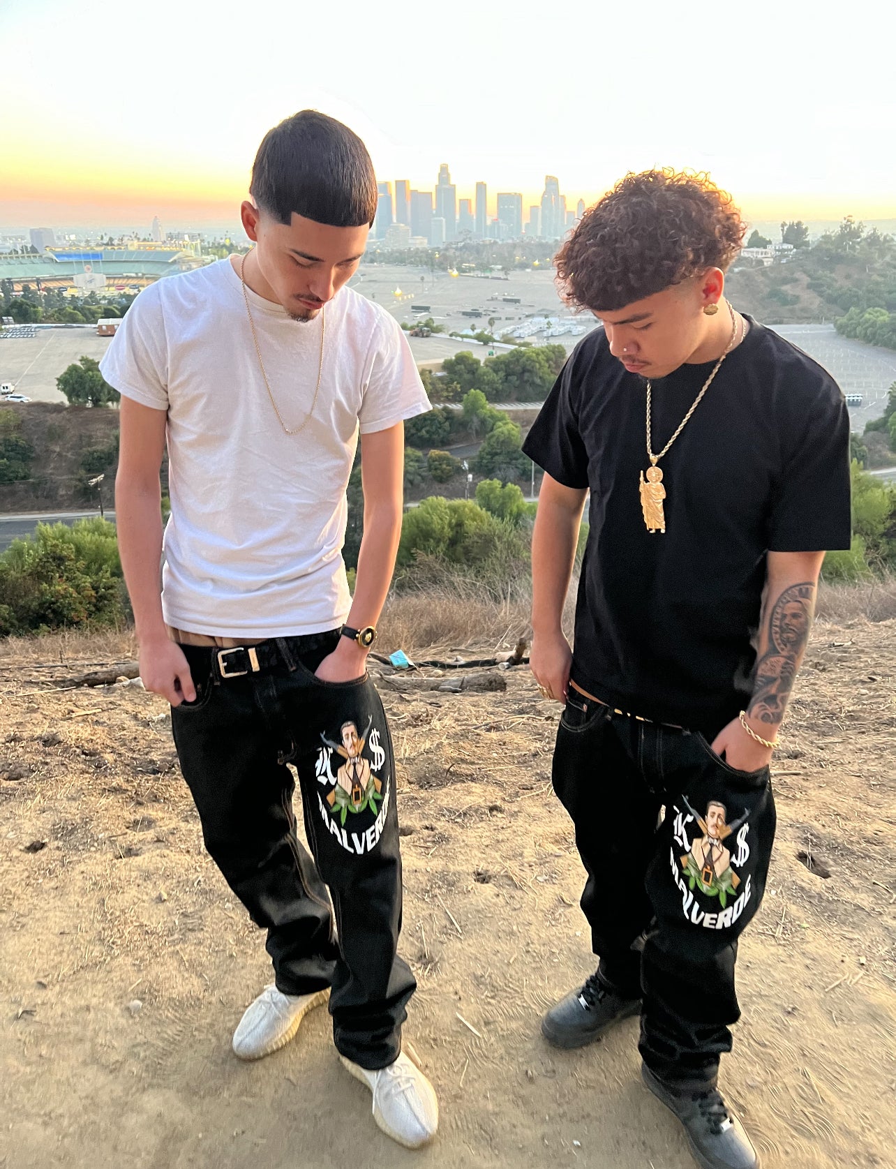 AK-47 MALVERDE - Straight Leg Style Jeans - Black (Colored Image)