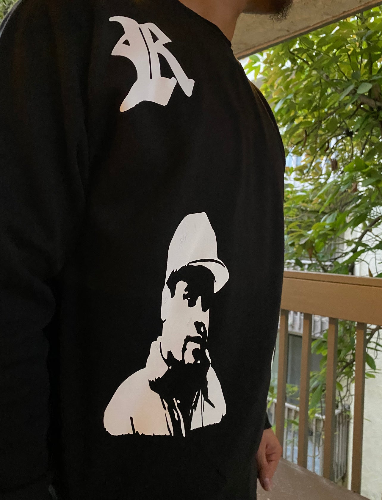 EL CHAPO CREWNECK SWEATER - BLACK