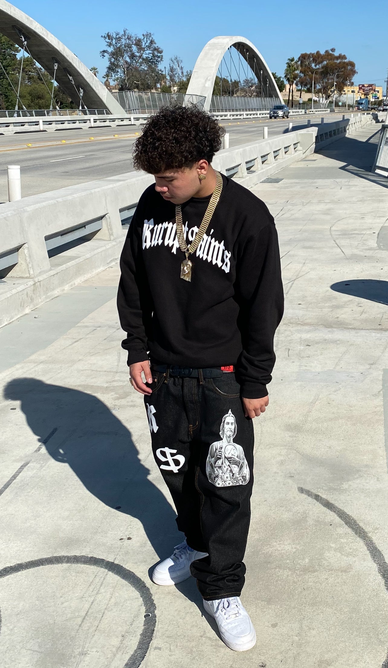 STASHING MONEY SAN JUDAS CREWNECK SWEATER - BLACK