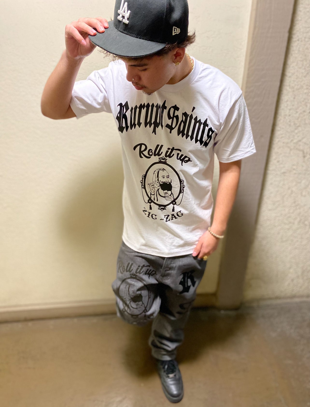 ROLL IT UP - Loose Fit T-Shirt - WHITE