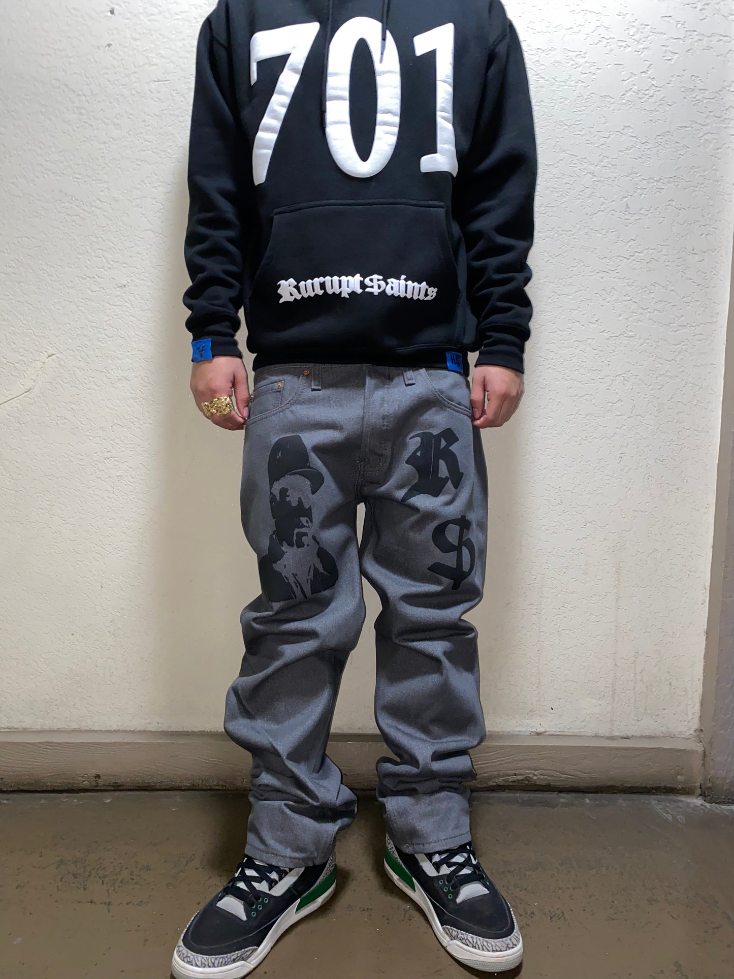 EL CHAPO Classic Straight Leg Style Jeans - GRAY with Puff Print