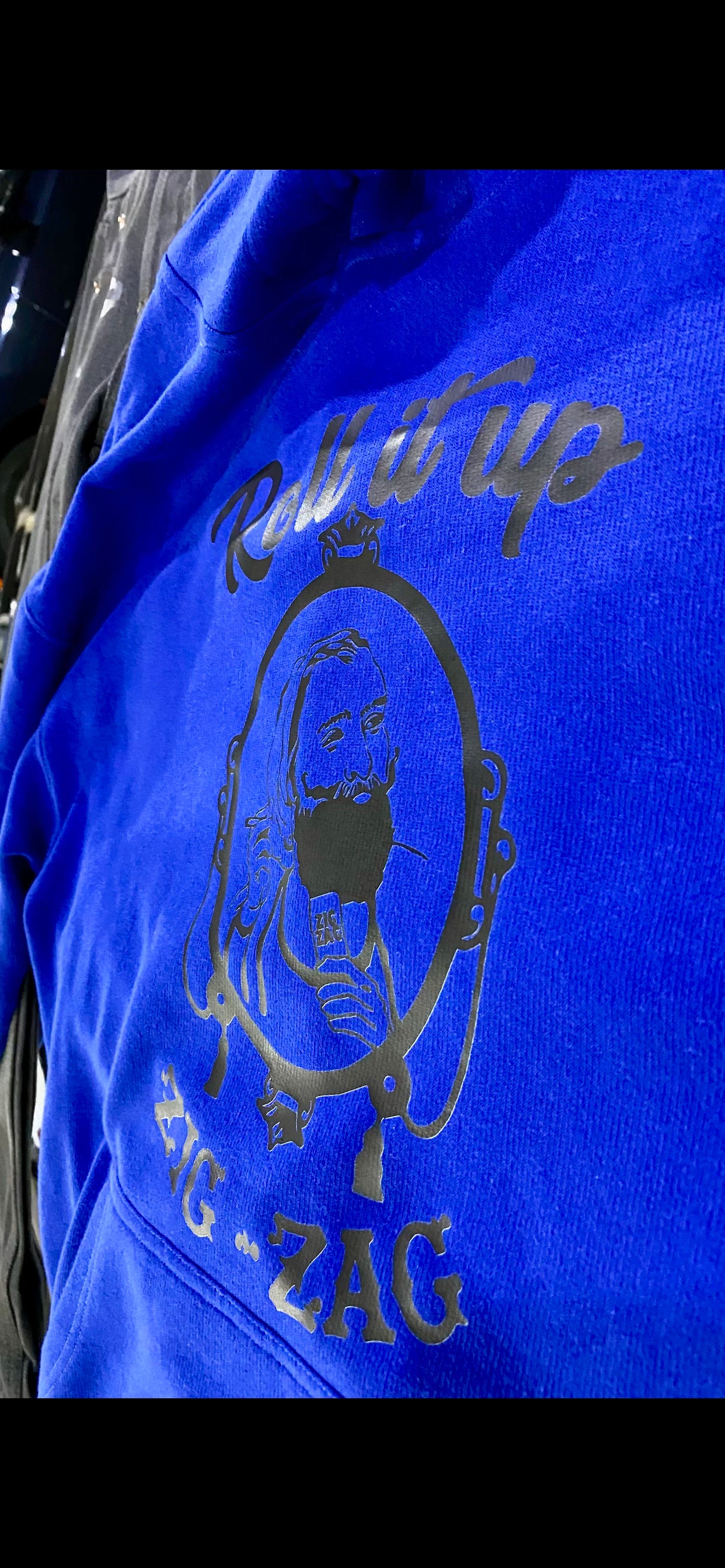 ROLL IT UP - Hooded Sweater