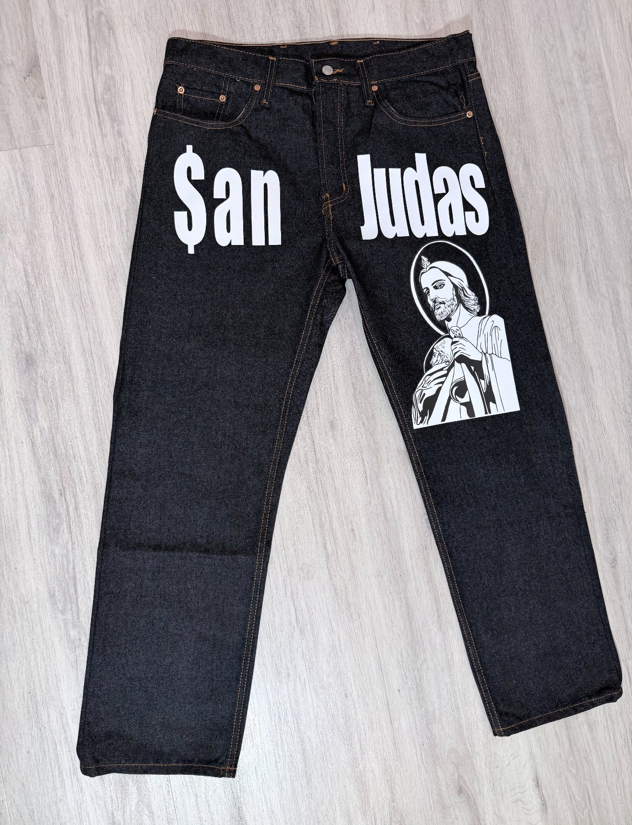 SAN JUDAS Graphic & Lettering - Classic Straight Leg Style Jeans - BLACK