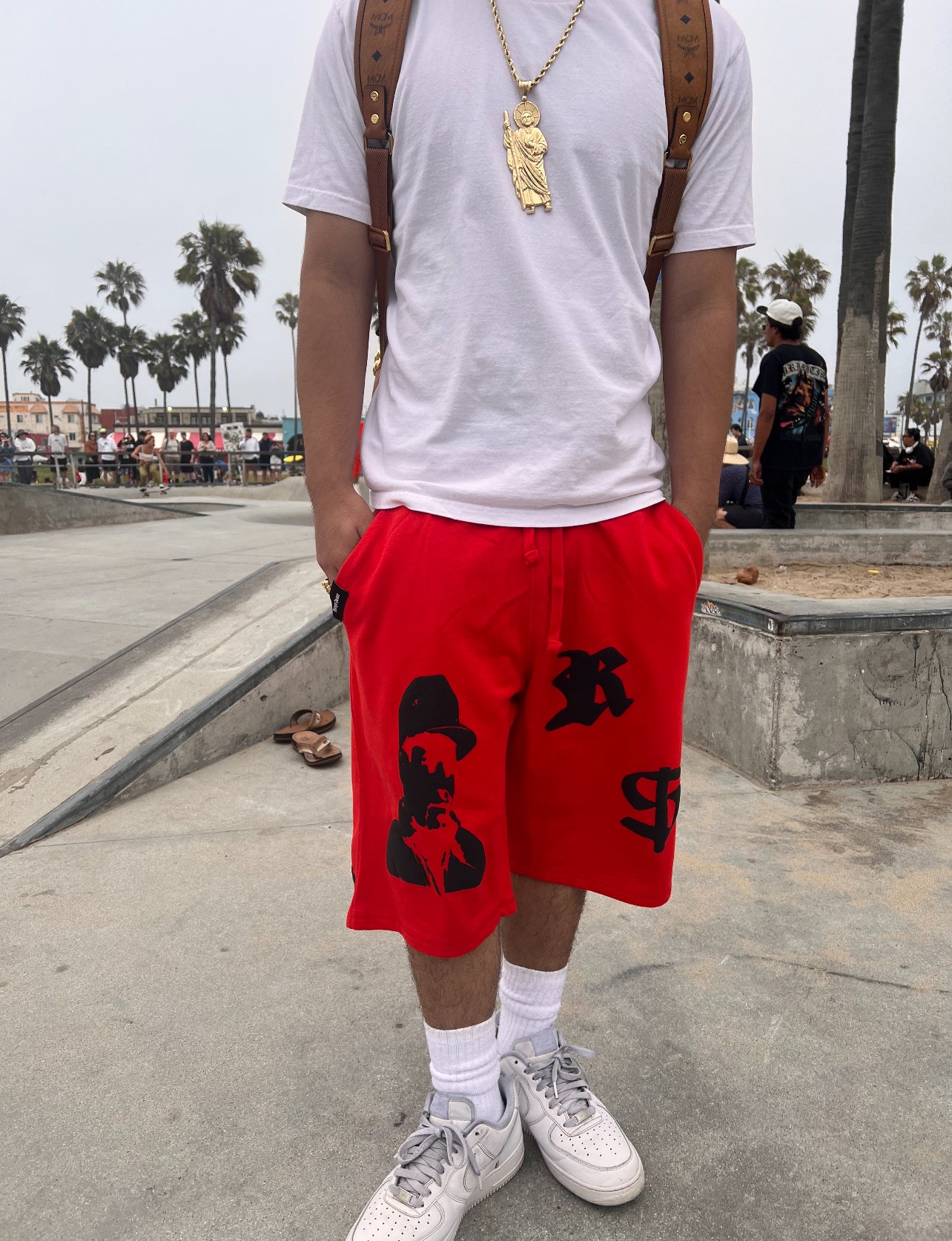 EL CHAPO SWEAT SHORTS - RED